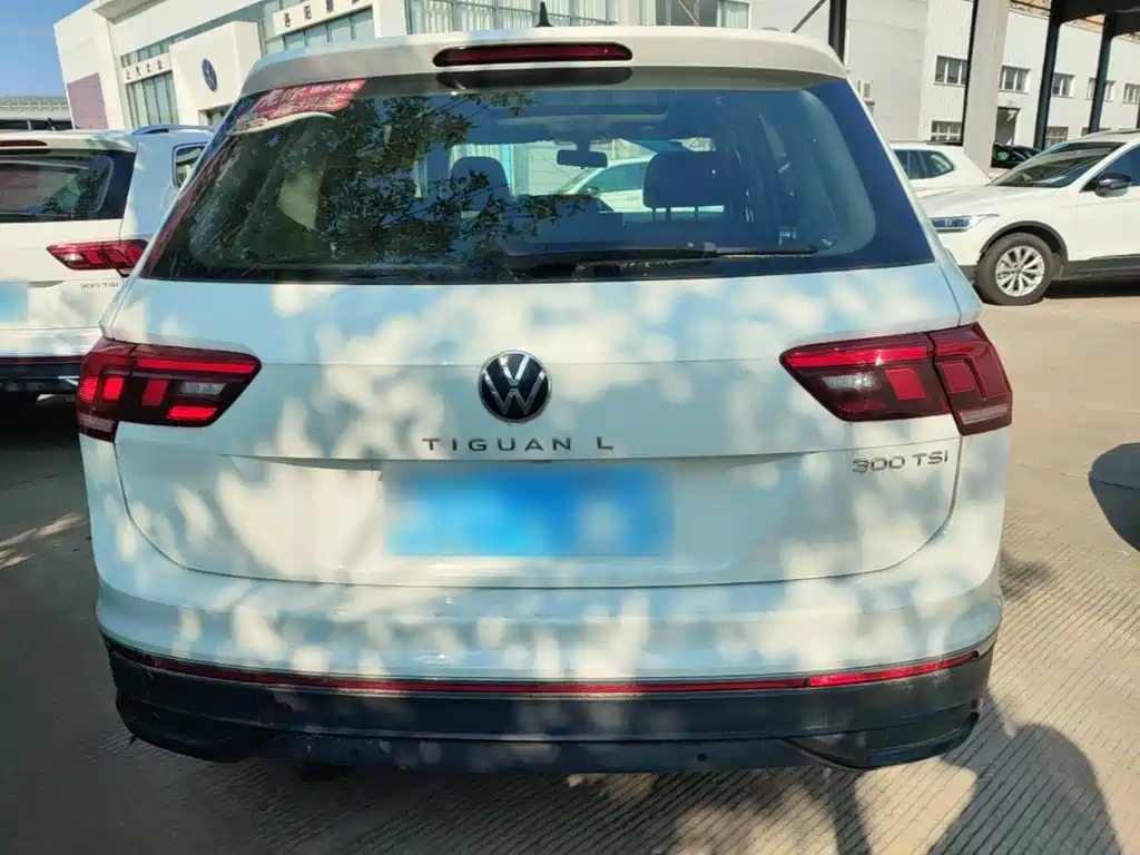 Volkswagen Tiguan L — фото 6
