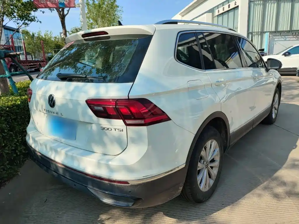 Volkswagen Tiguan L — фото 7