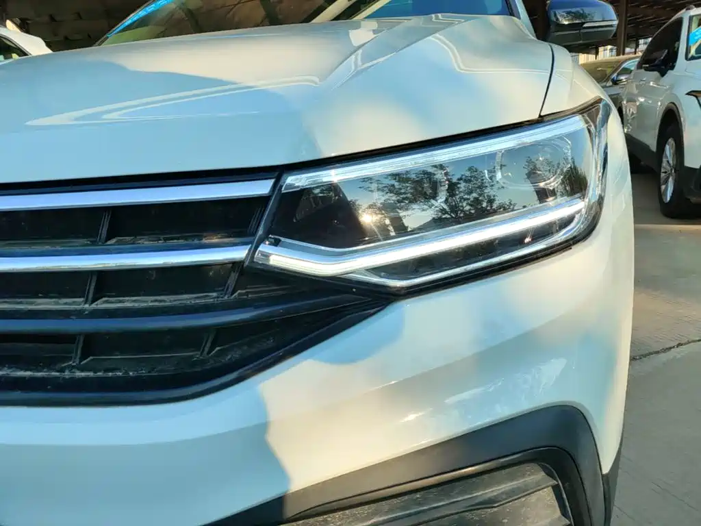 Volkswagen Tiguan L — фото 18