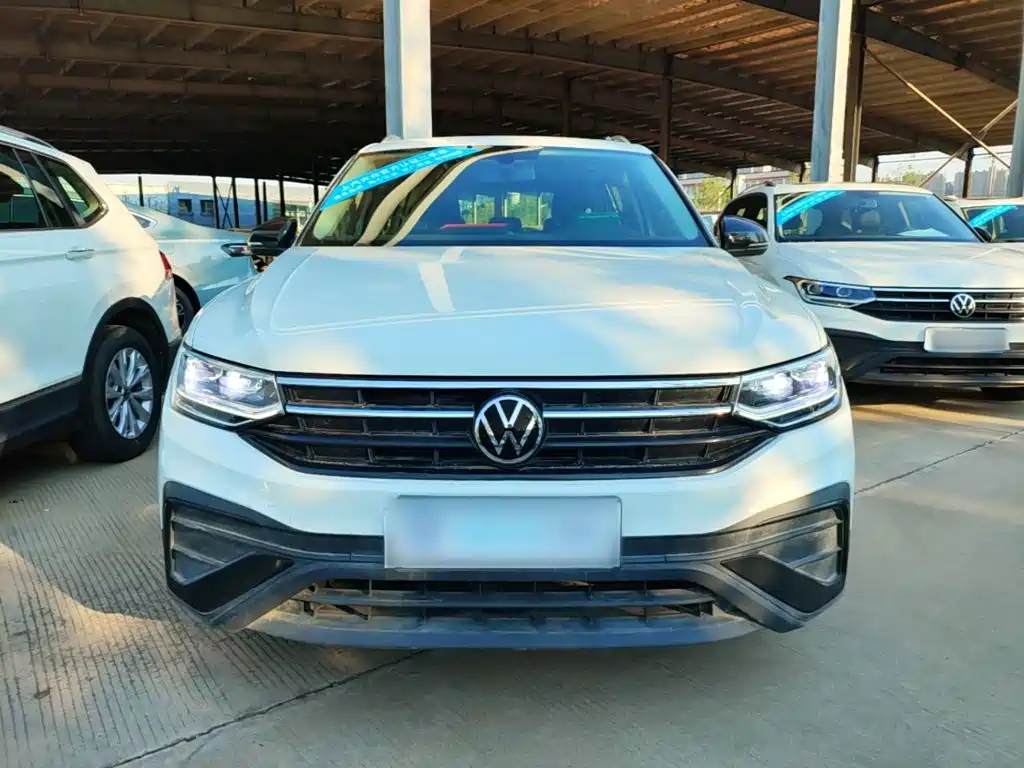 Volkswagen Tiguan L — фото 3