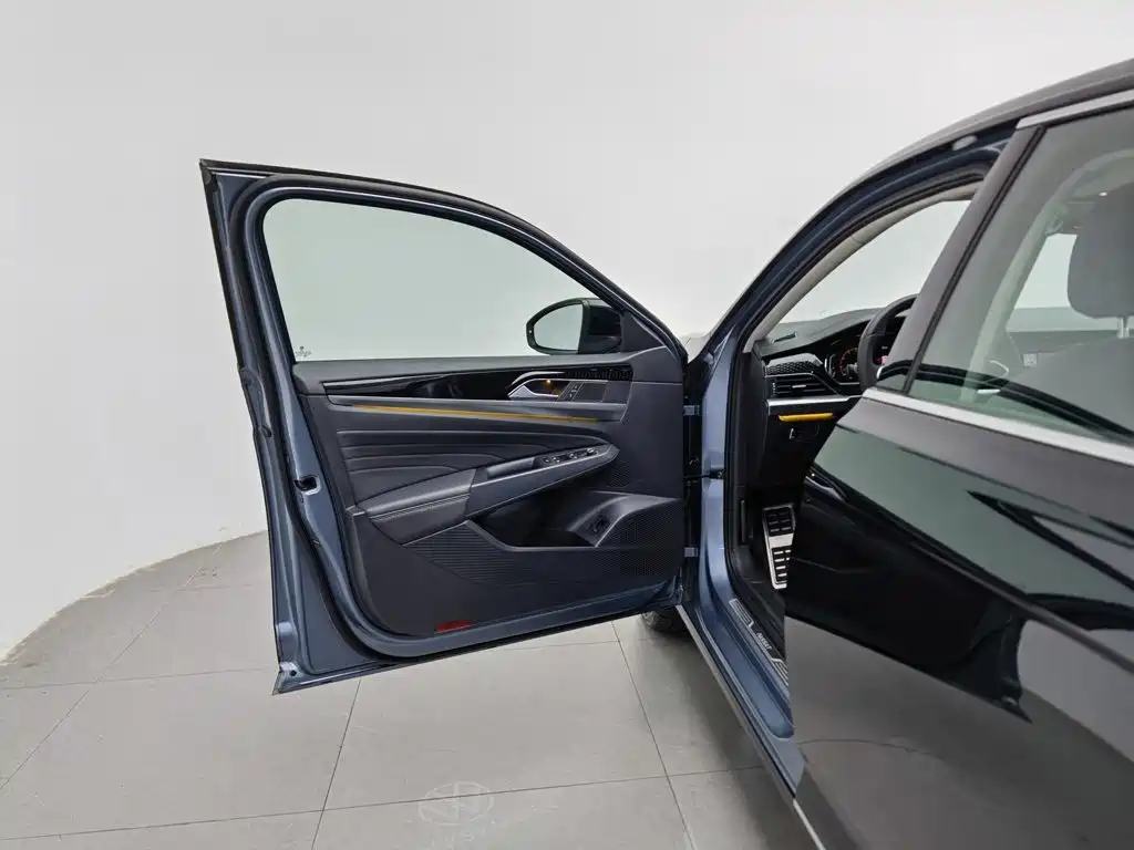Volkswagen Passat — фото 8