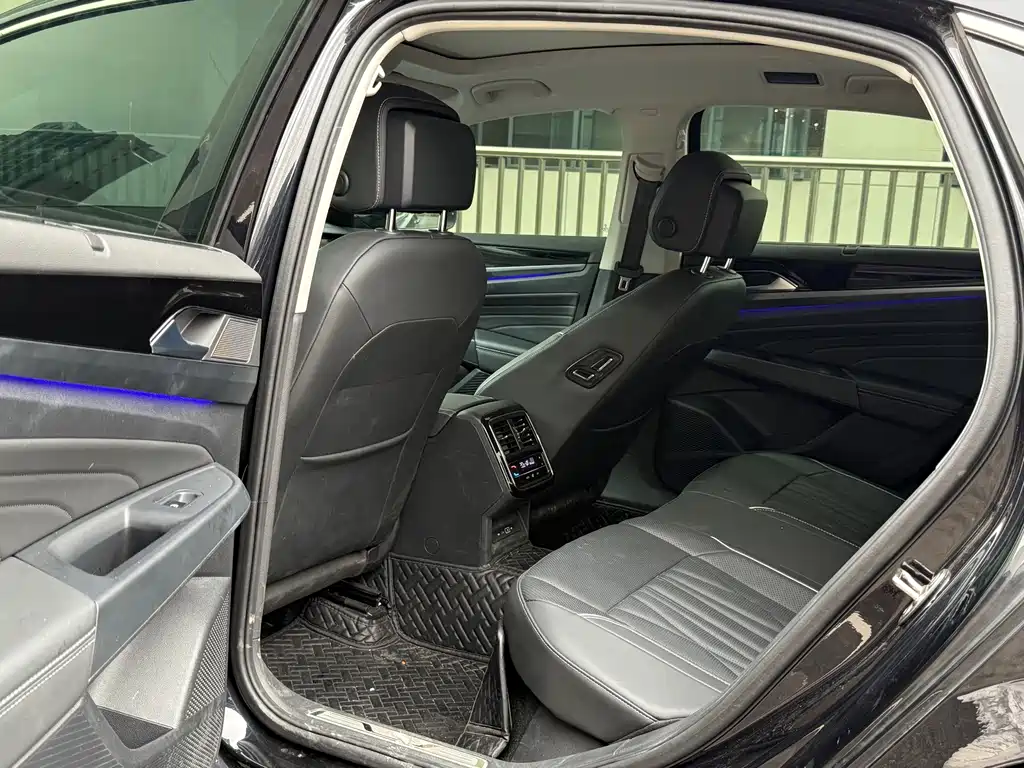 Volkswagen Passat — фото 6