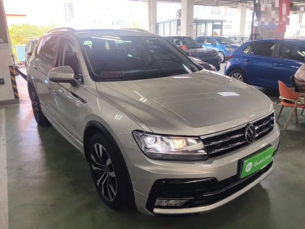 Volkswagen Tiguan L — фото 4