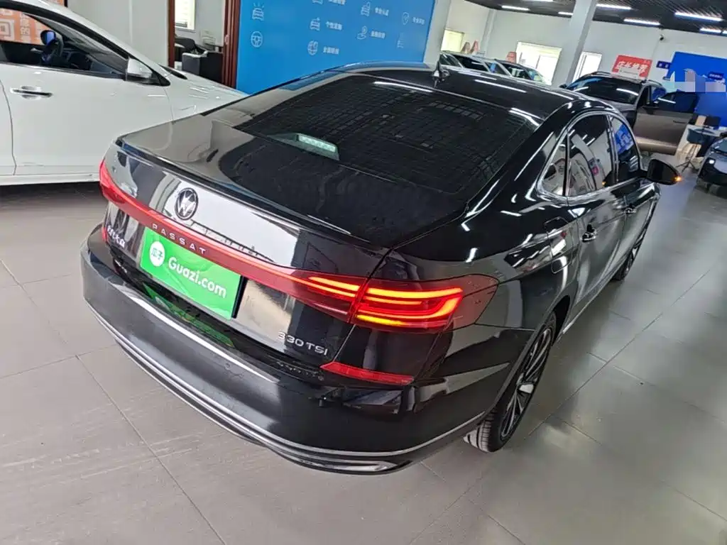 Volkswagen Passat — фото 7