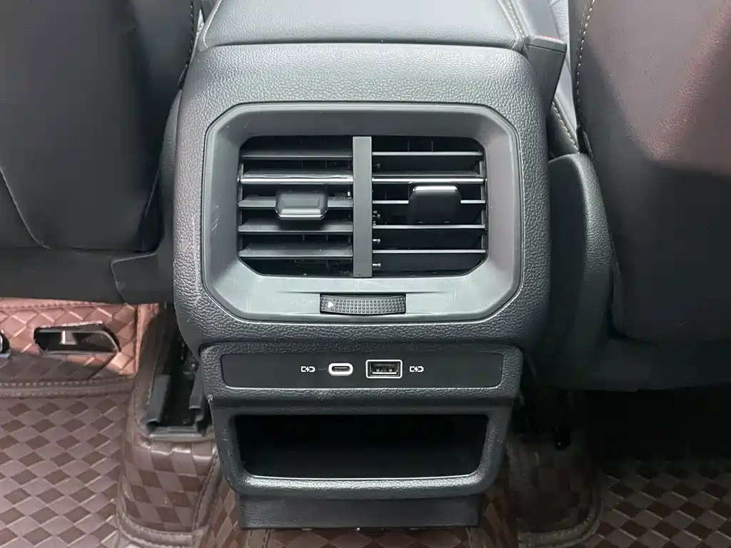 Volkswagen Tharu — фото 23