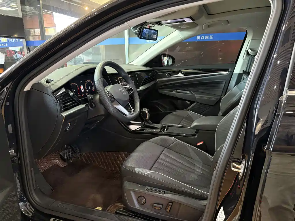 Volkswagen Passat — фото 7