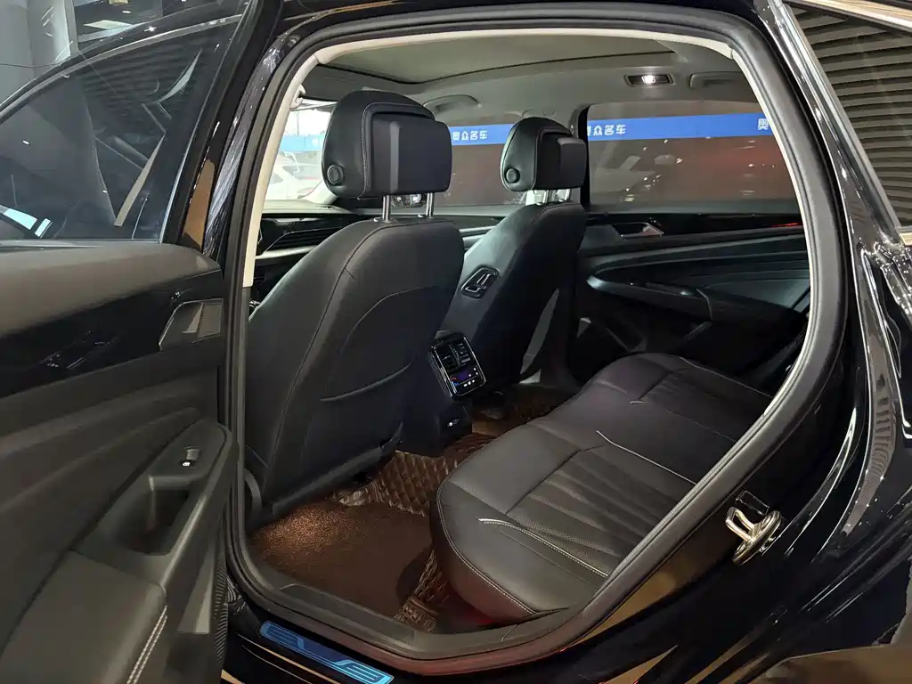 Volkswagen Passat — фото 8