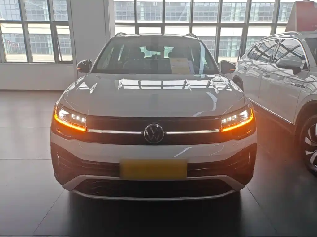 Volkswagen Tharu — фото 3