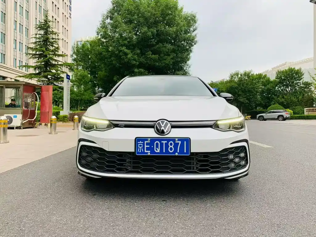 Volkswagen Golf — фото 2