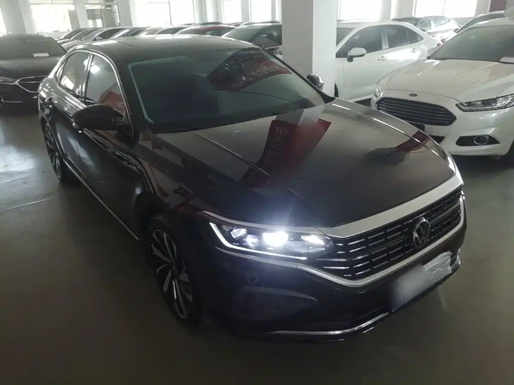 Volkswagen Passat — фото 4
