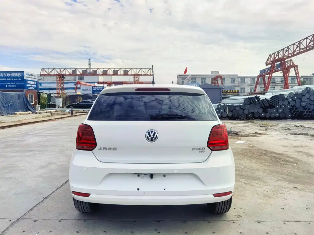 Volkswagen Polo — фото 5