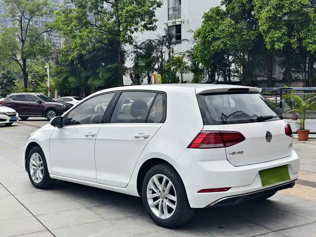 Volkswagen Golf — фото 3