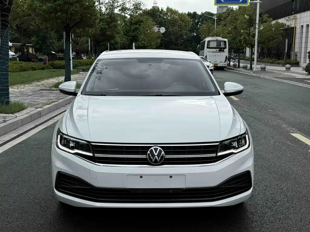 Volkswagen Bora — фото 2