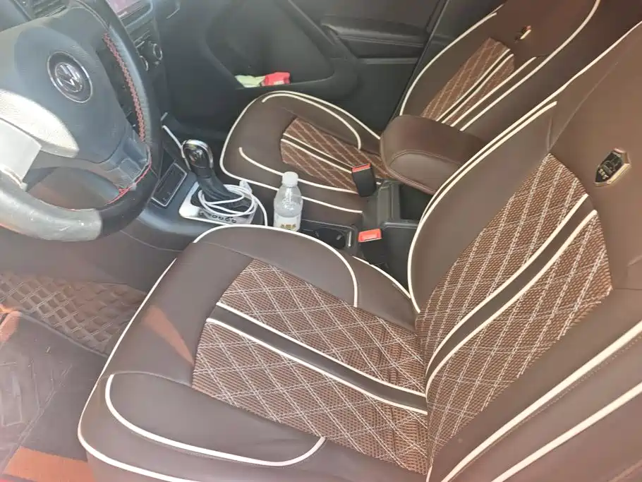 Volkswagen Tiguan — фото 9