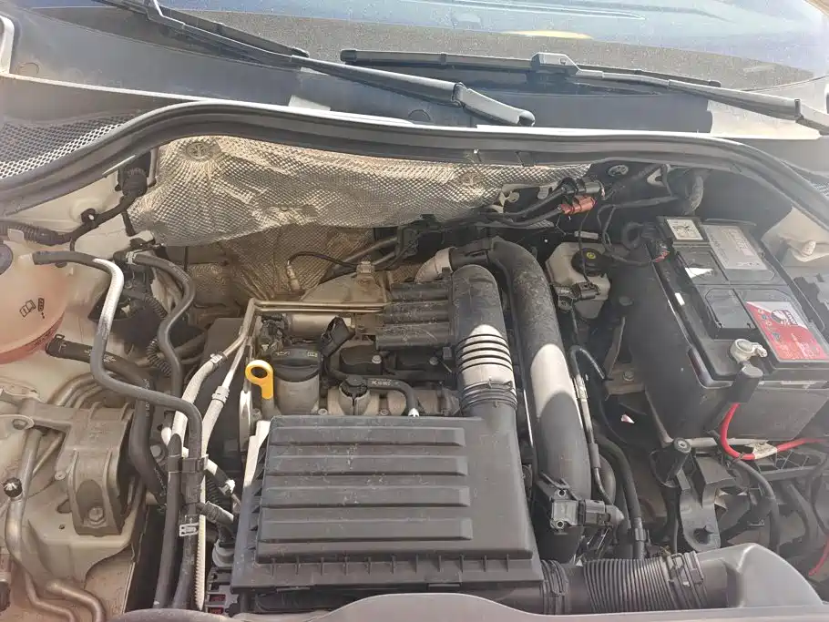 Volkswagen Tiguan — фото 10