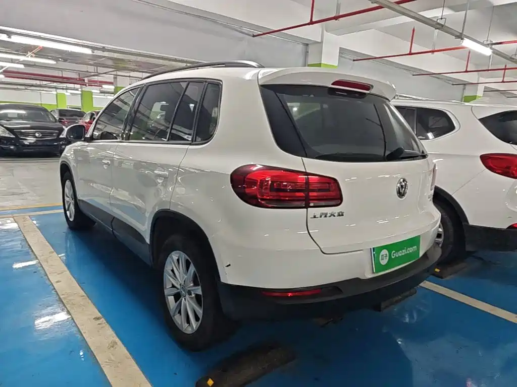 Volkswagen Tiguan — фото 5