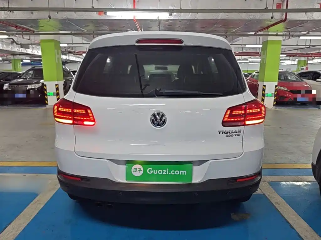 Volkswagen Tiguan — фото 6