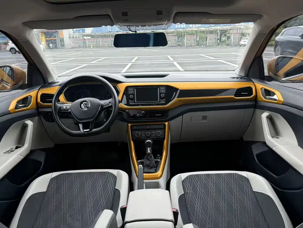 Volkswagen T-Cross — фото 3