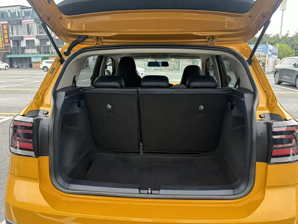 Volkswagen T-Cross — фото 8