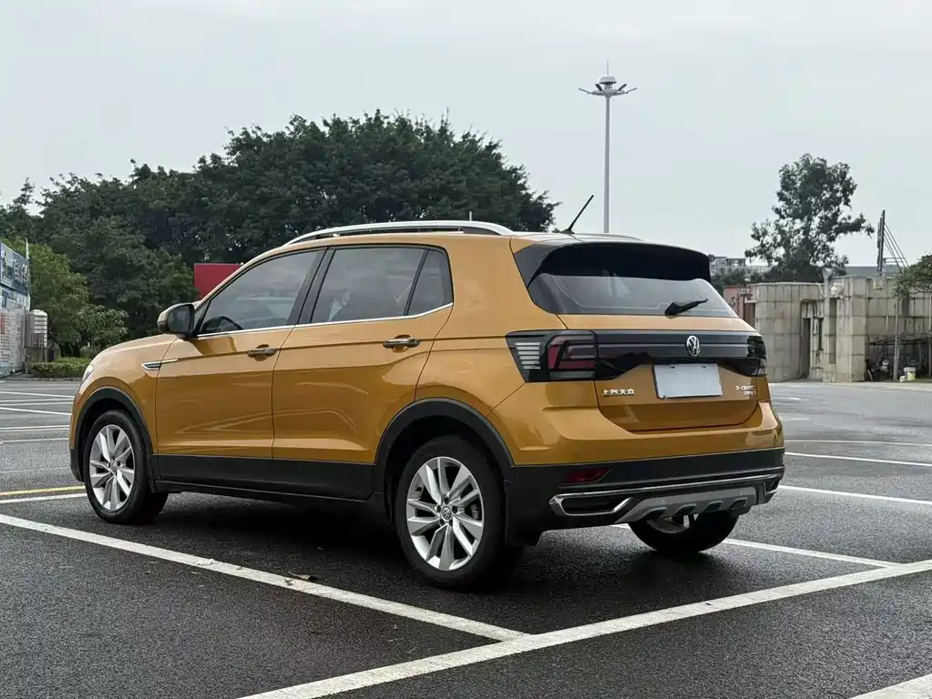 Volkswagen T-Cross — фото 9