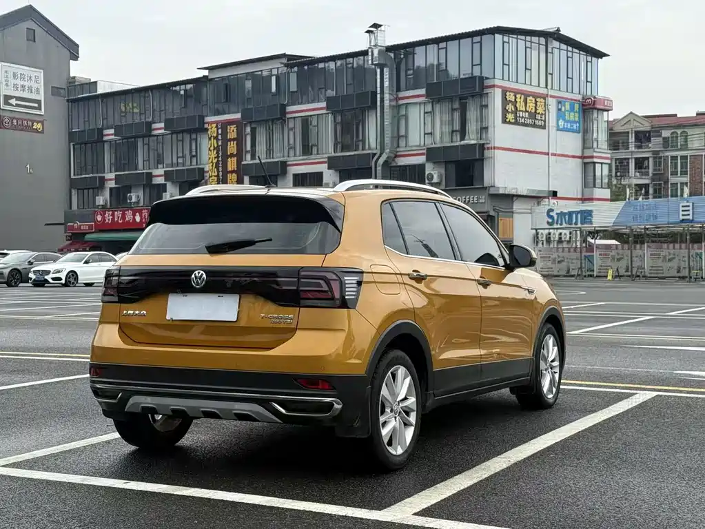 Volkswagen T-Cross — фото 10