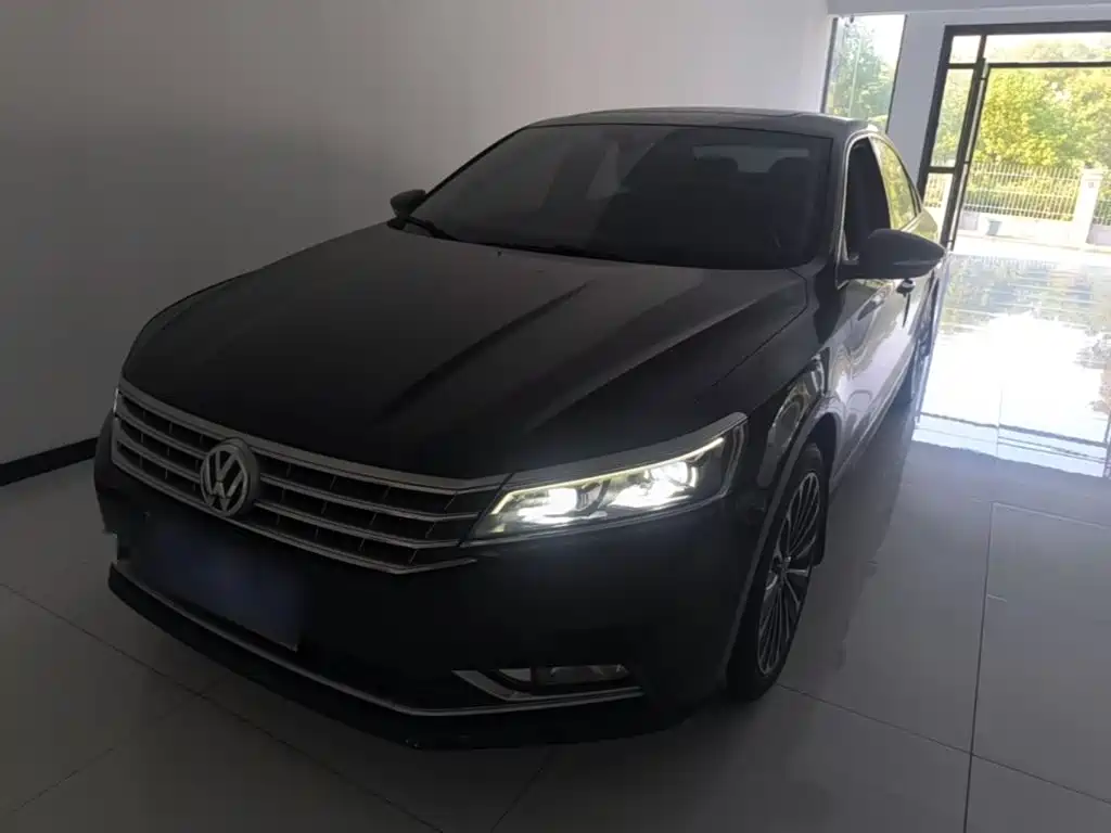 Volkswagen Passat — фото 2