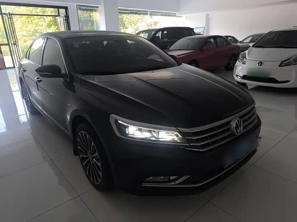 Volkswagen Passat — фото 4