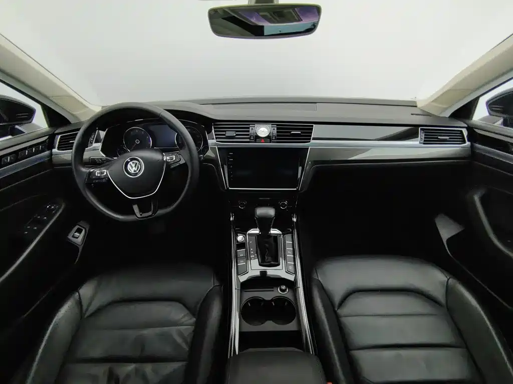 Volkswagen Phideon — фото 5
