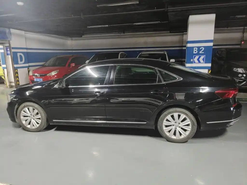 Volkswagen Passat — фото 4