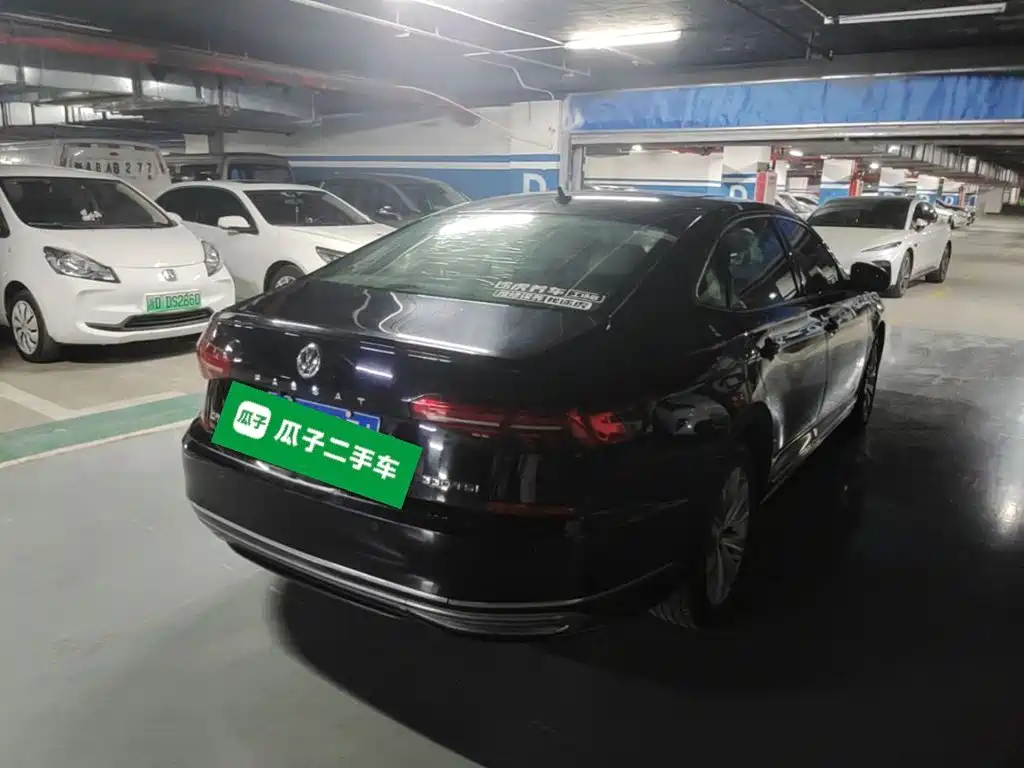 Volkswagen Passat — фото 7