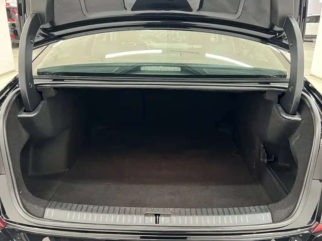 Volkswagen Passat — фото 15