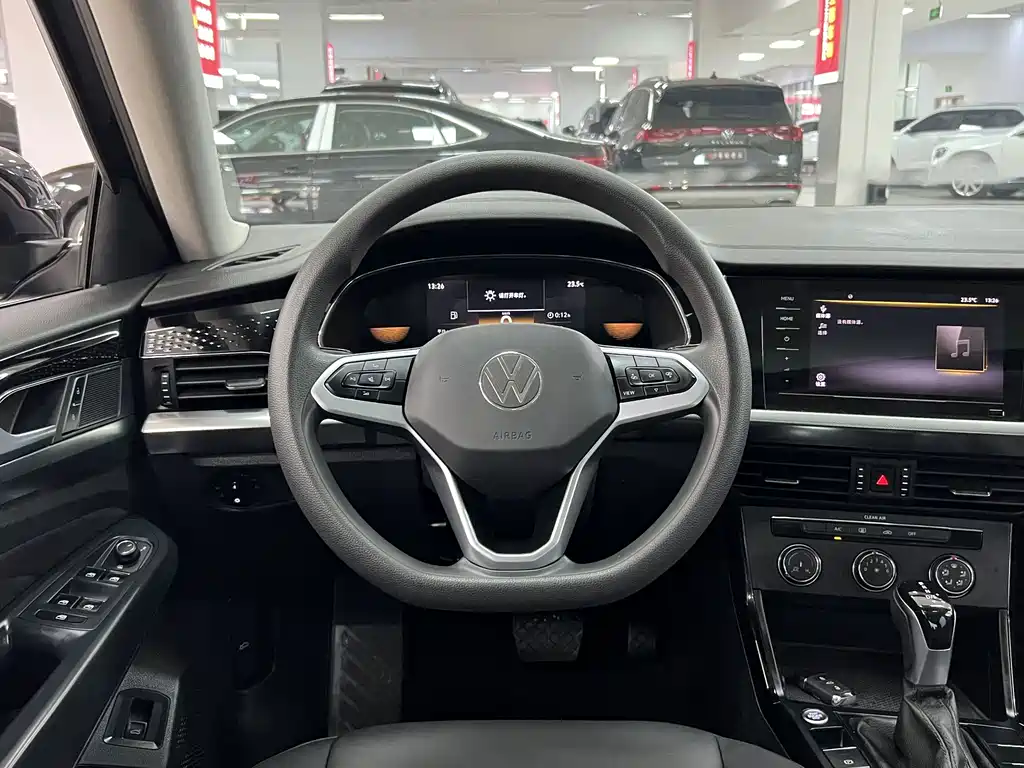 Volkswagen Passat — фото 7