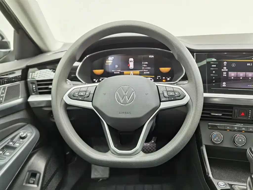 Volkswagen Passat — фото 11