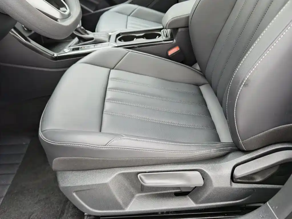 Volkswagen Passat — фото 20