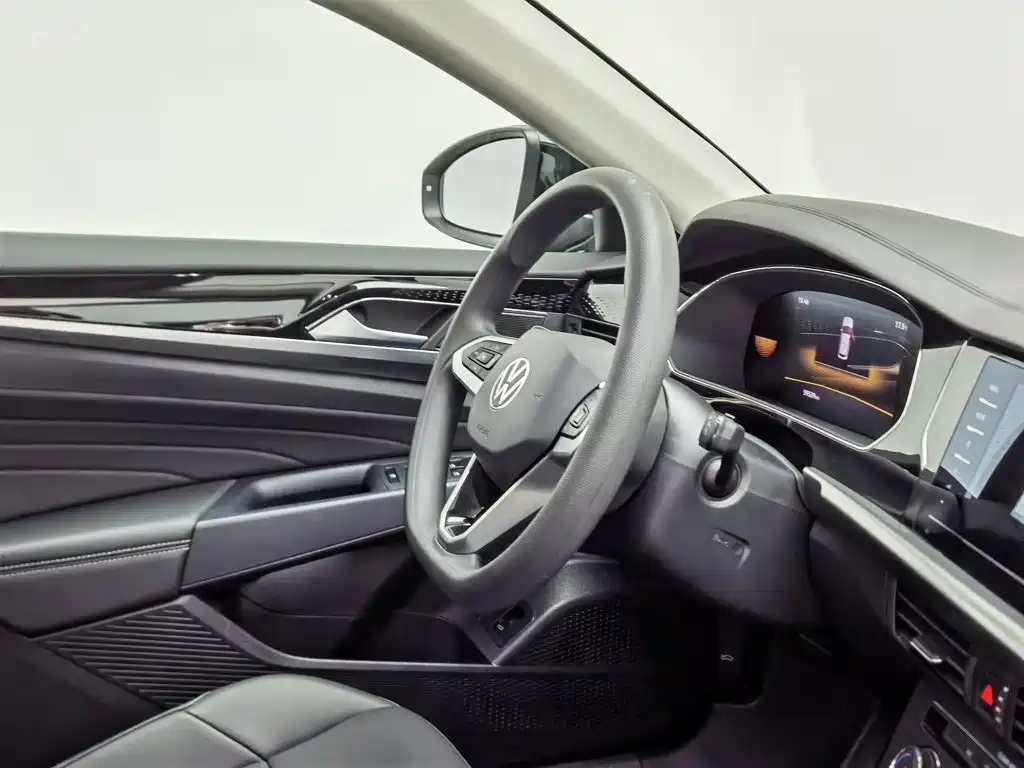 Volkswagen Passat — фото 22