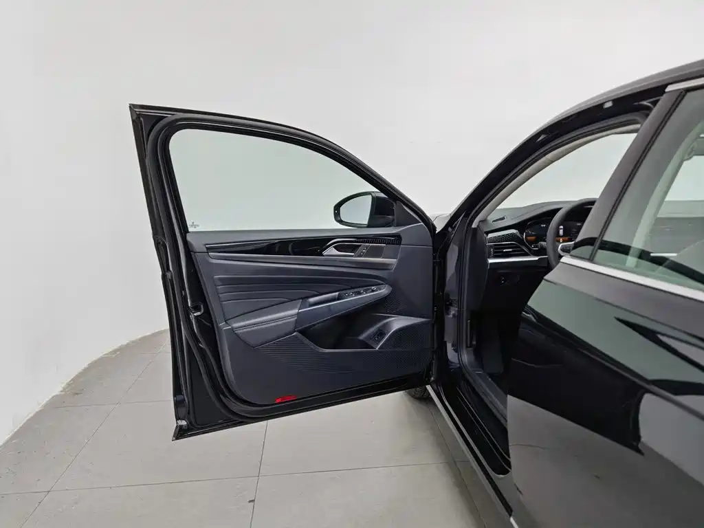 Volkswagen Passat — фото 8