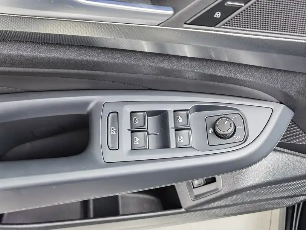 Volkswagen Passat — фото 9