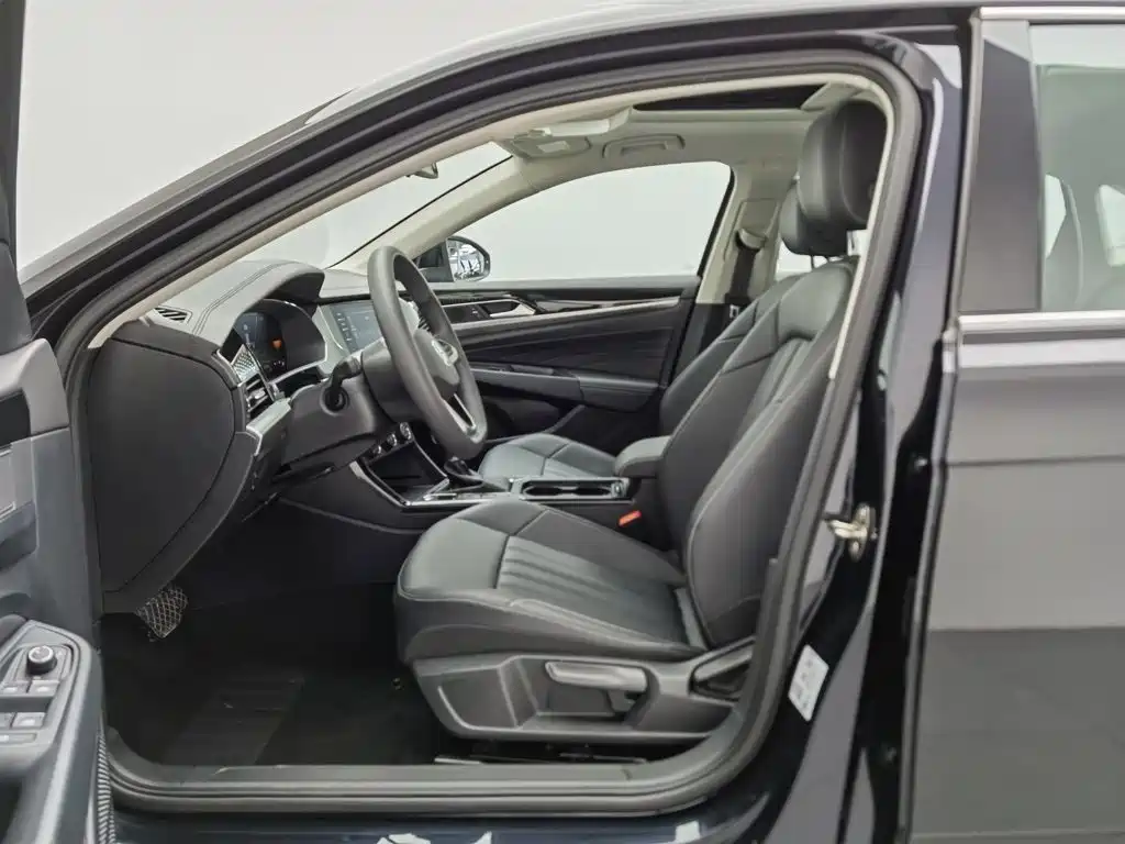 Volkswagen Passat — фото 10