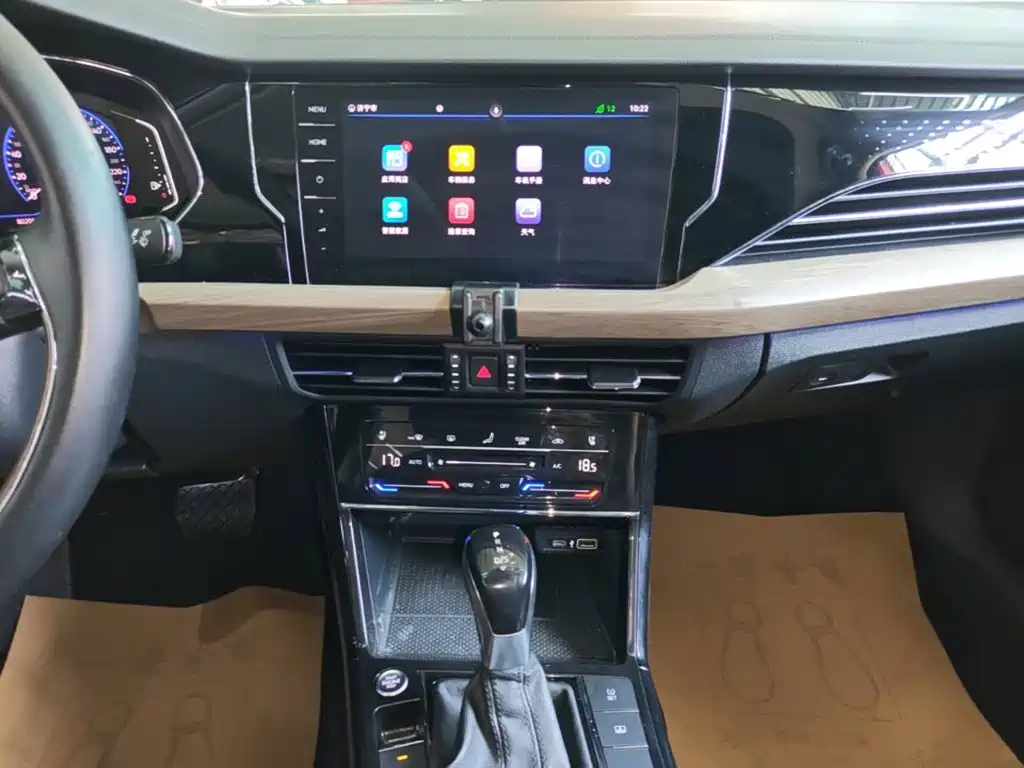 Volkswagen Passat — фото 13