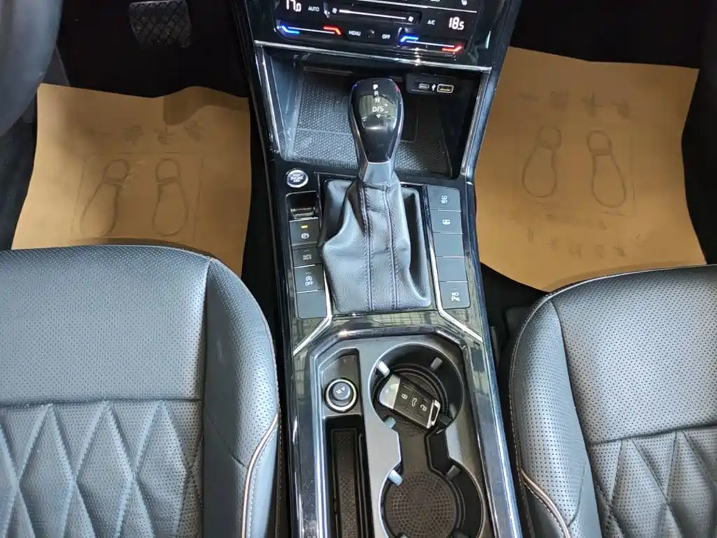 Volkswagen Passat — фото 14