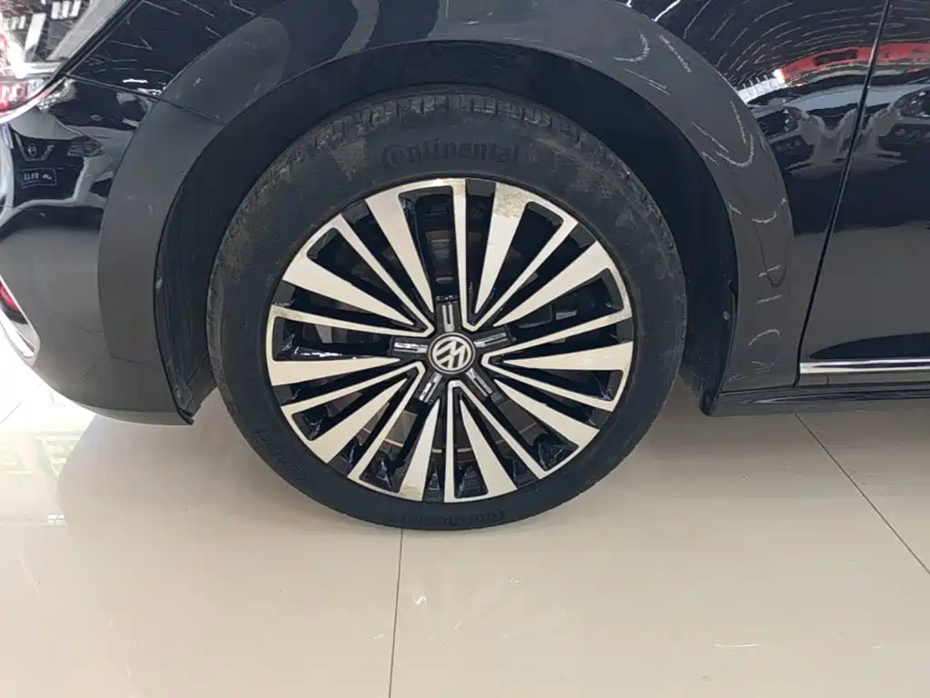Volkswagen Passat — фото 23