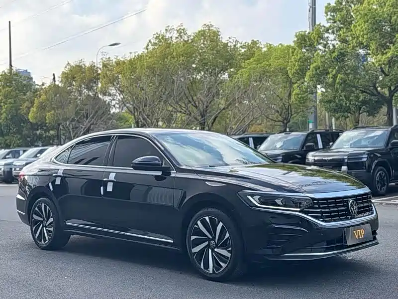 Volkswagen Passat — фото 3