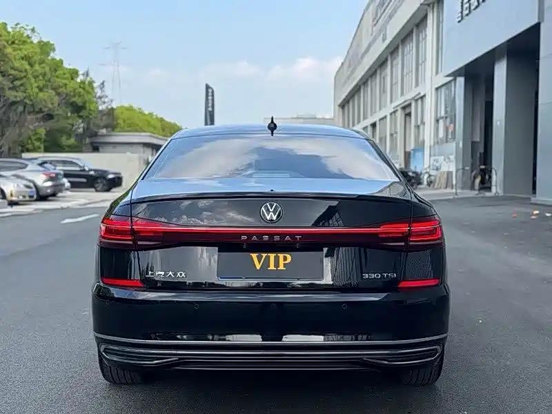 Volkswagen Passat — фото 9