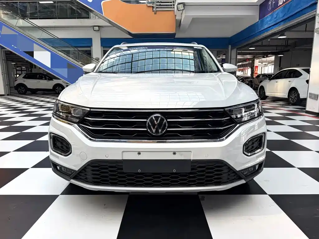 Volkswagen T-Roc — фото 2