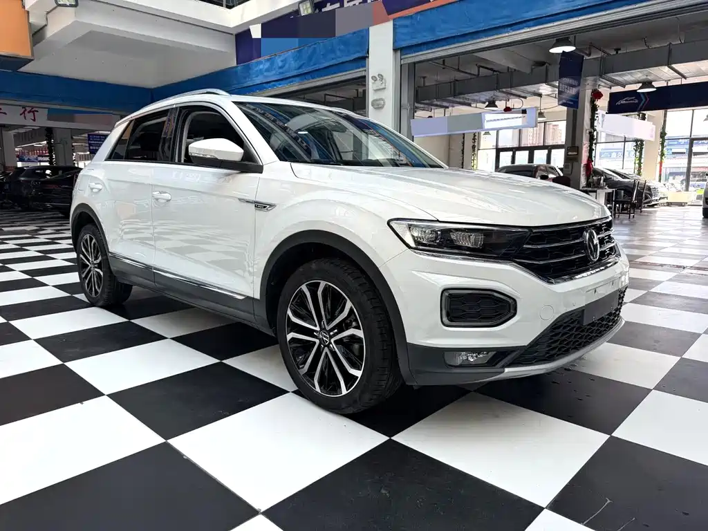 Volkswagen T-Roc — фото 3