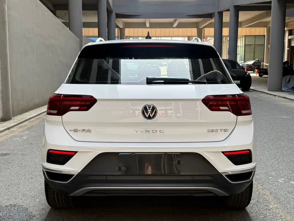 Volkswagen T-Roc — фото 5