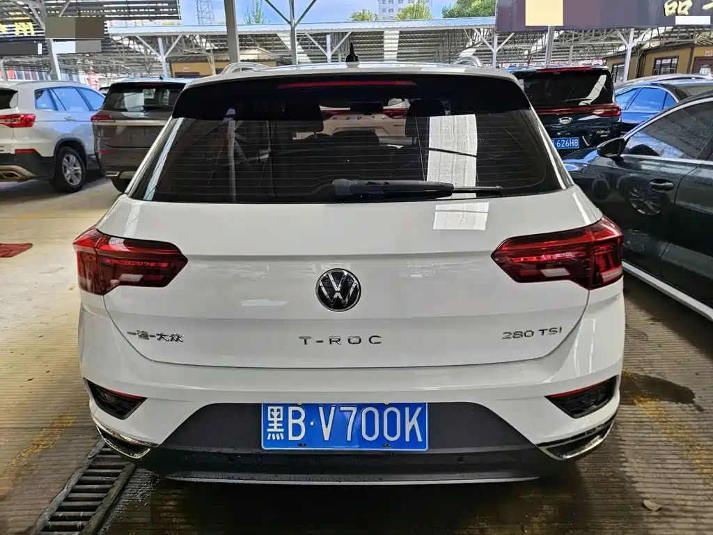 Volkswagen T-Roc — фото 5