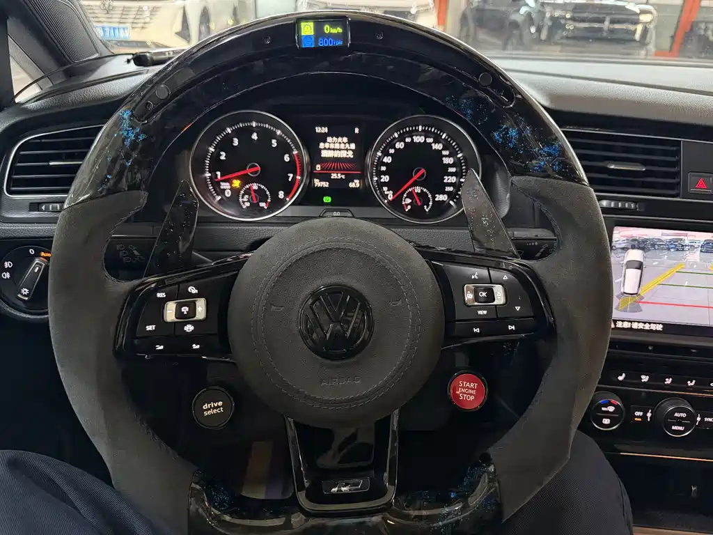 Volkswagen Golf GTI — фото 20