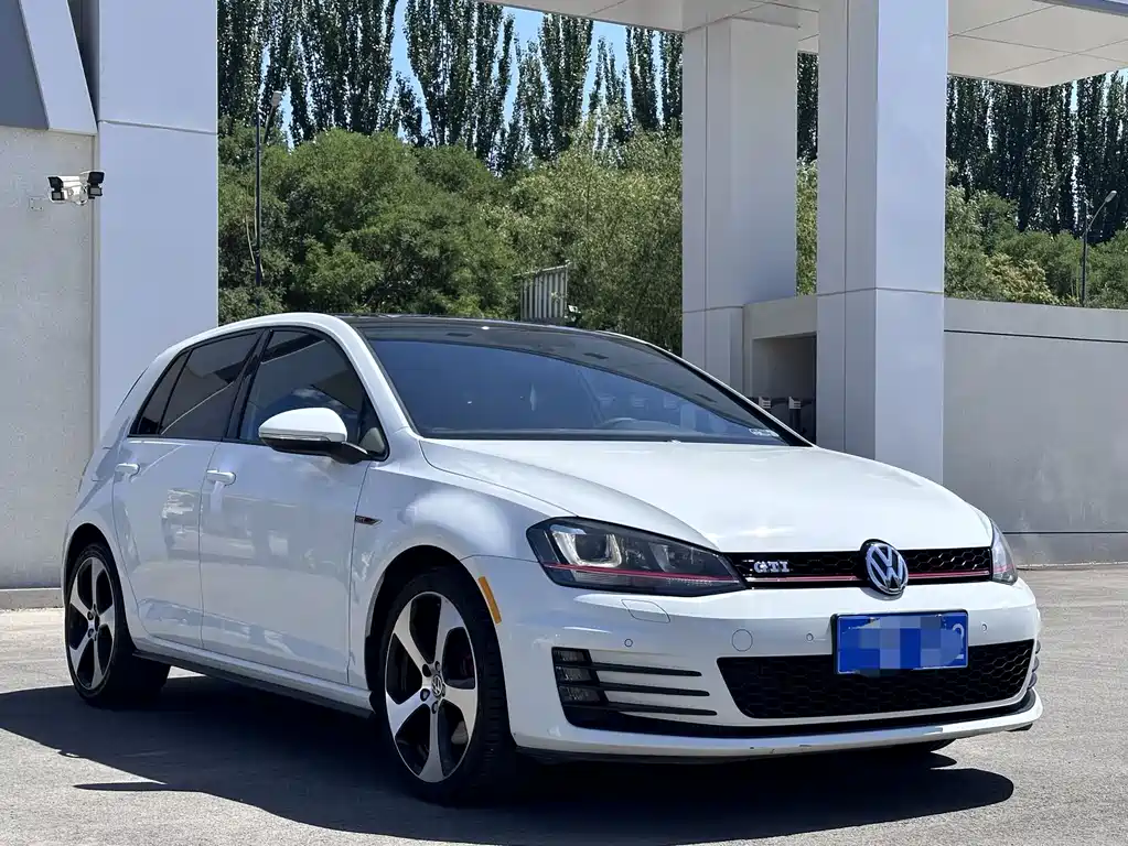 Volkswagen Golf GTI — фото 3