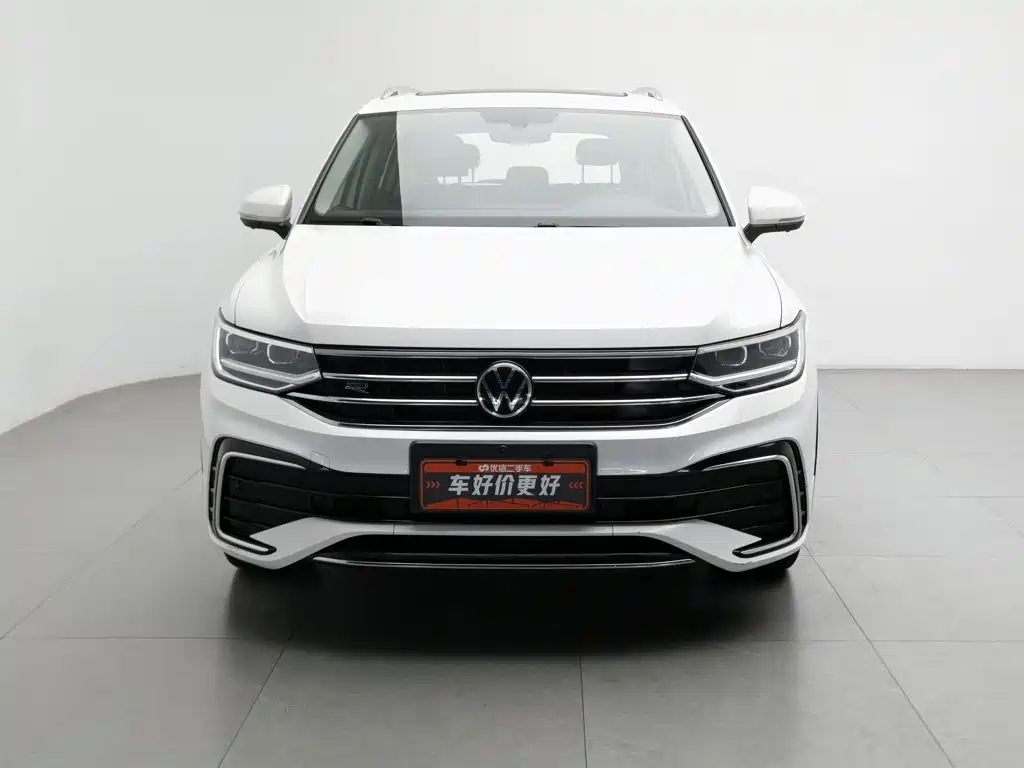 Volkswagen Tiguan L — фото 3